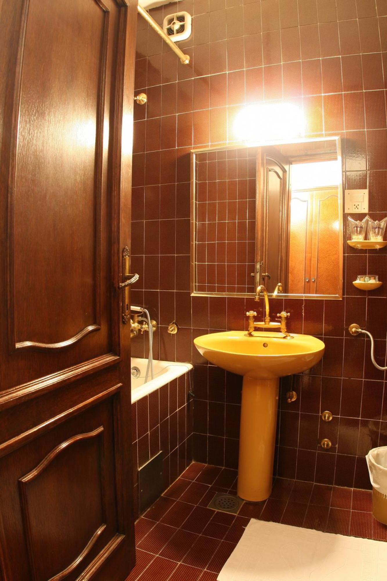 Hotel Grand Valjevo Kültér fotó