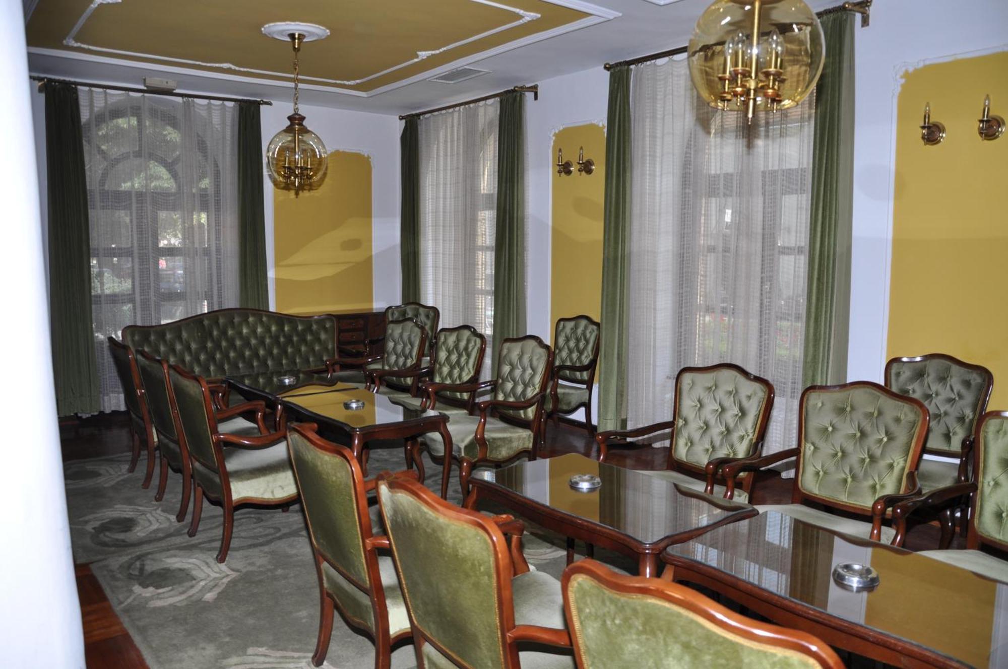 Hotel Grand Valjevo Kültér fotó
