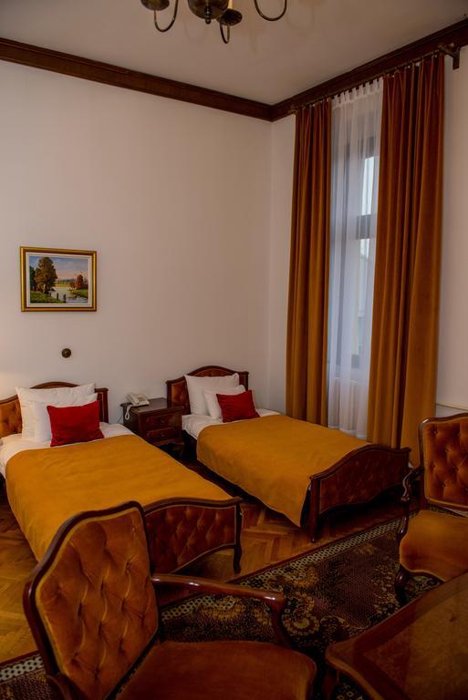 Hotel Grand Valjevo Kültér fotó