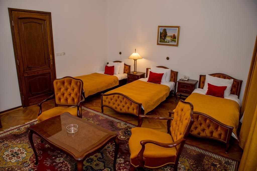 Hotel Grand Valjevo Kültér fotó