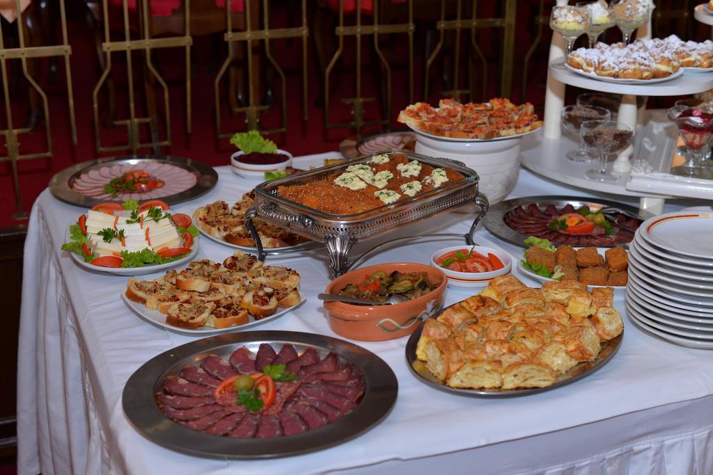 Hotel Grand Valjevo Kültér fotó