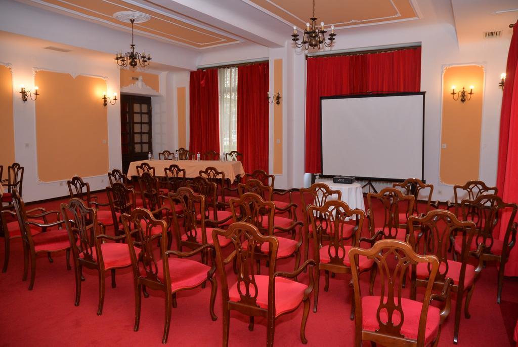 Hotel Grand Valjevo Kültér fotó