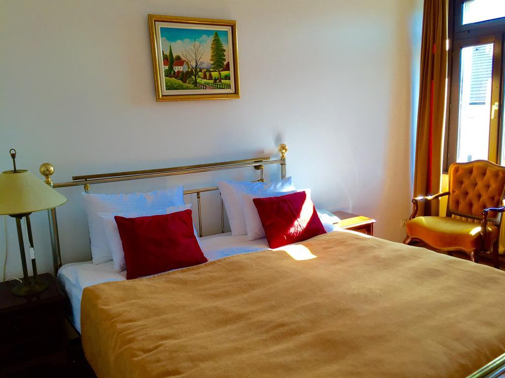 Hotel Grand Valjevo Kültér fotó